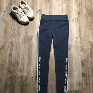 I am selling blue sport leggings!
